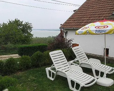 Zoltan Borhaza 3* Tihany